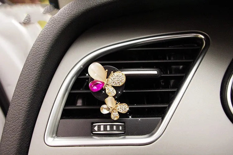 Alloy car fragrance clip with liquid perfume for air vent attachment in decorative designs