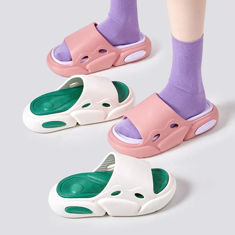 Two-colour EVA foam couple slippers with thick soles and leather lining in black white combination