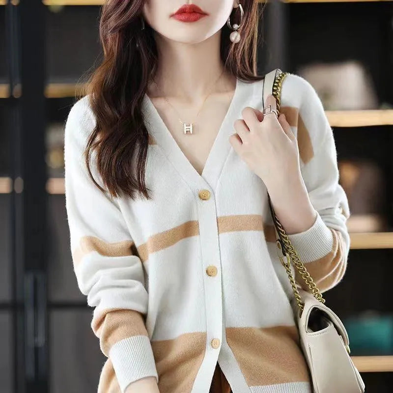 Women's striped V-neck knitted cardigan with 3D pattern in camel colour.