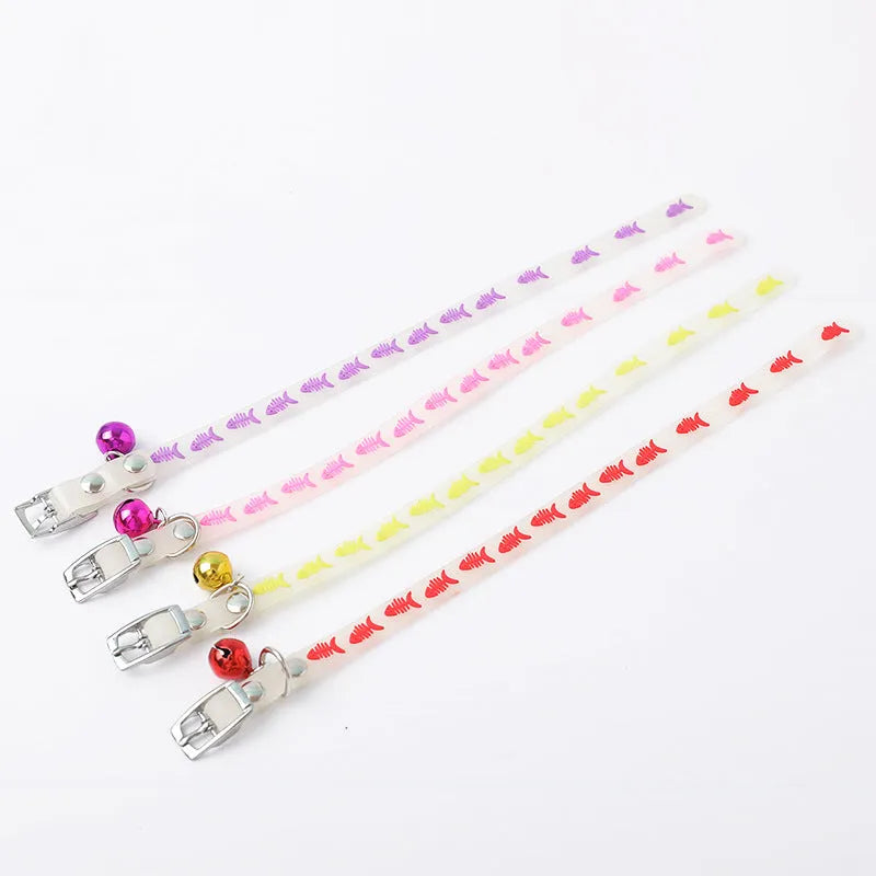 Adjustable luminous cat collar with silicone chain and metal bell in nighttime visibility design