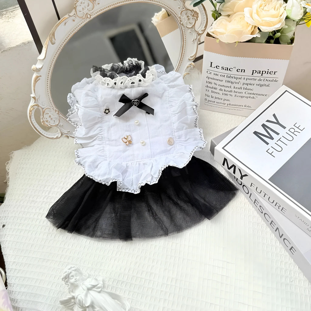 White polyester waltz gauze skirt dog clothing shown on a model, with size chart for XS to XL.