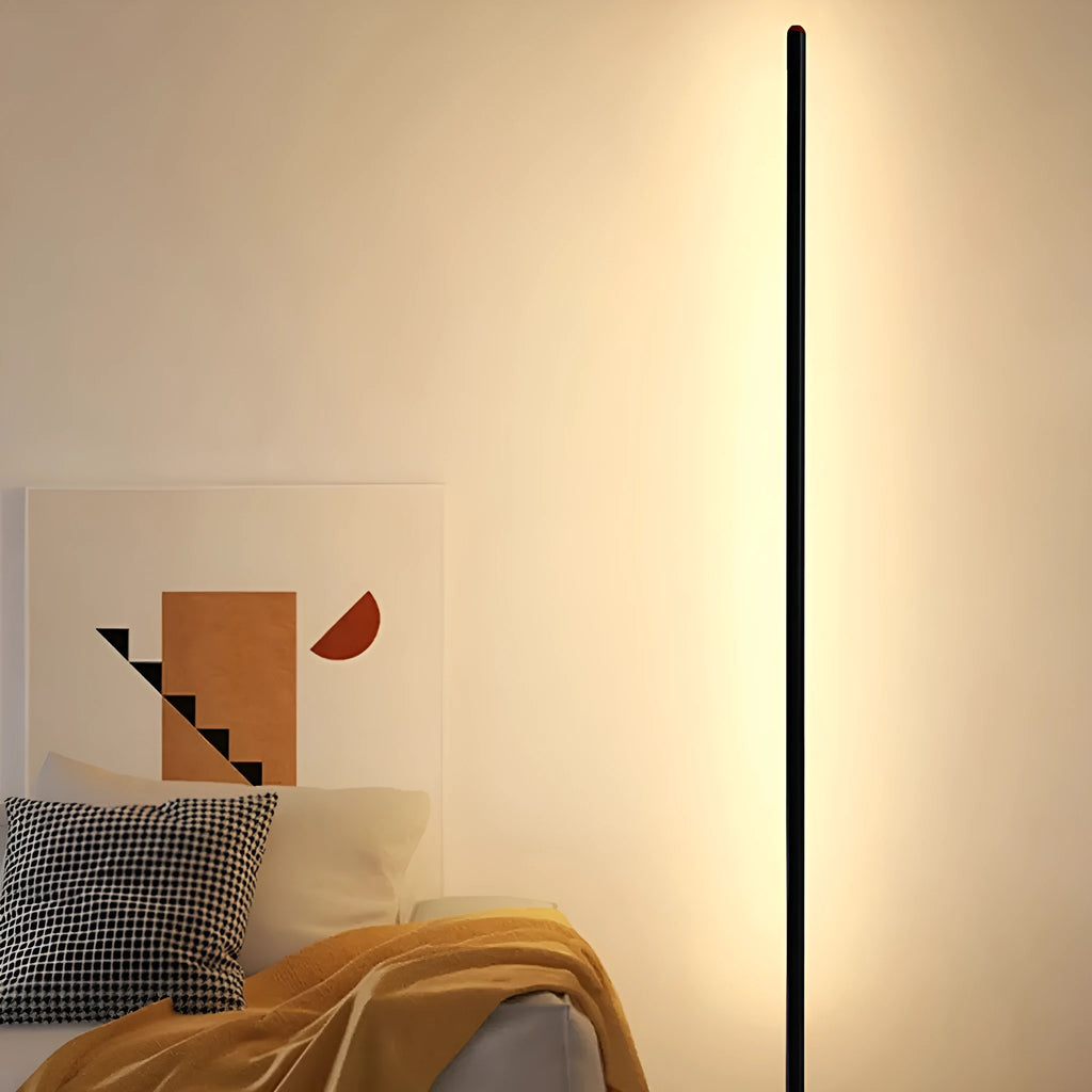 Vertical aluminium alloy floor lamp in modern simplicity style with three height options