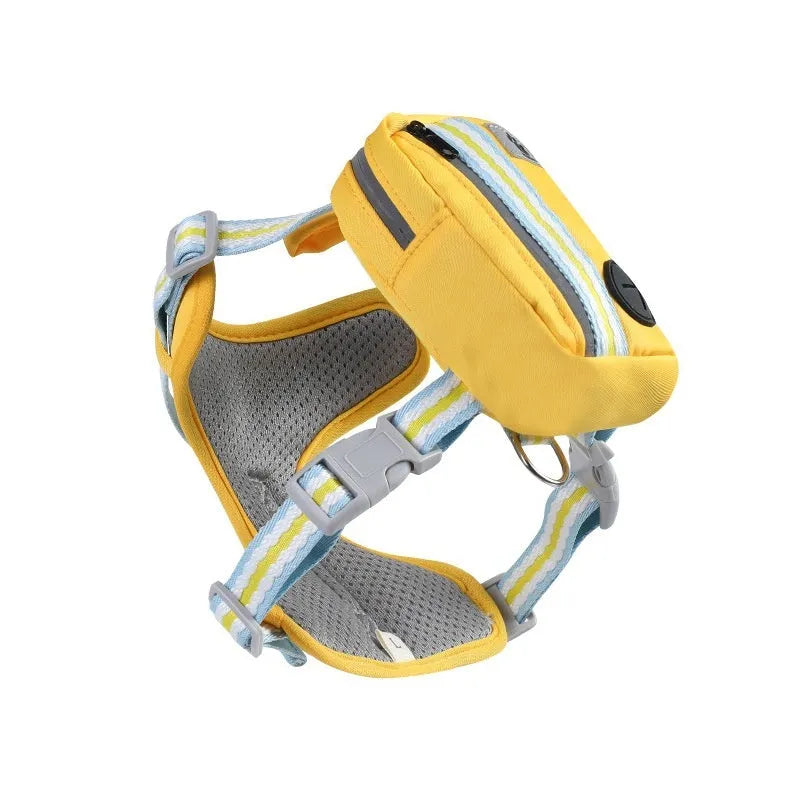 Explosion-proof anti-strangulation pet chest harness with traction rope in Oxford cloth.