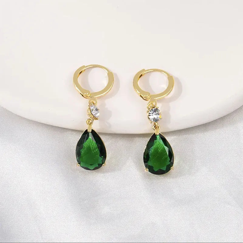 Emerald green geometric teardrop drop earrings in alloy metal