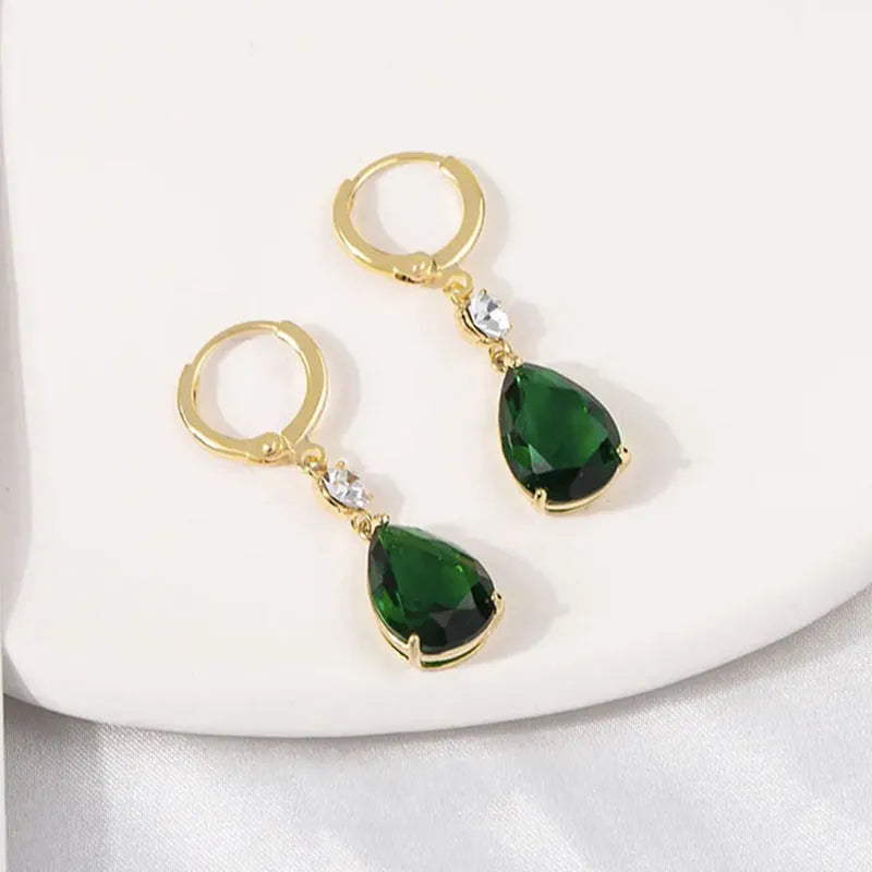 Emerald green geometric teardrop drop earrings in alloy metal