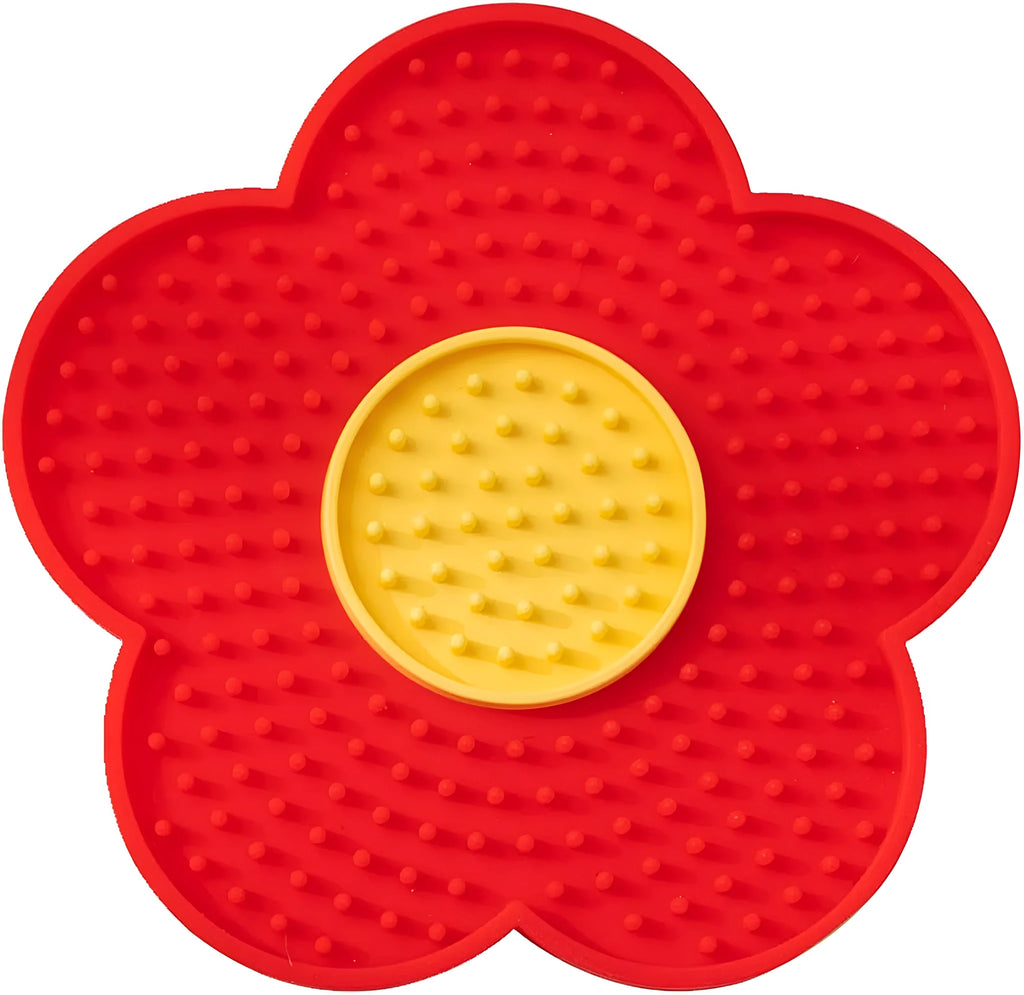 Flower-shaped silicone licking mat for pets with suction cups on the back, in a choice of colours.