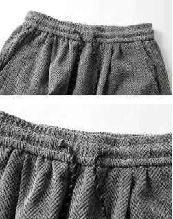 Fleece-lined straight-leg trousers in lightweight polyester with elastic waist for plus-size casual wear