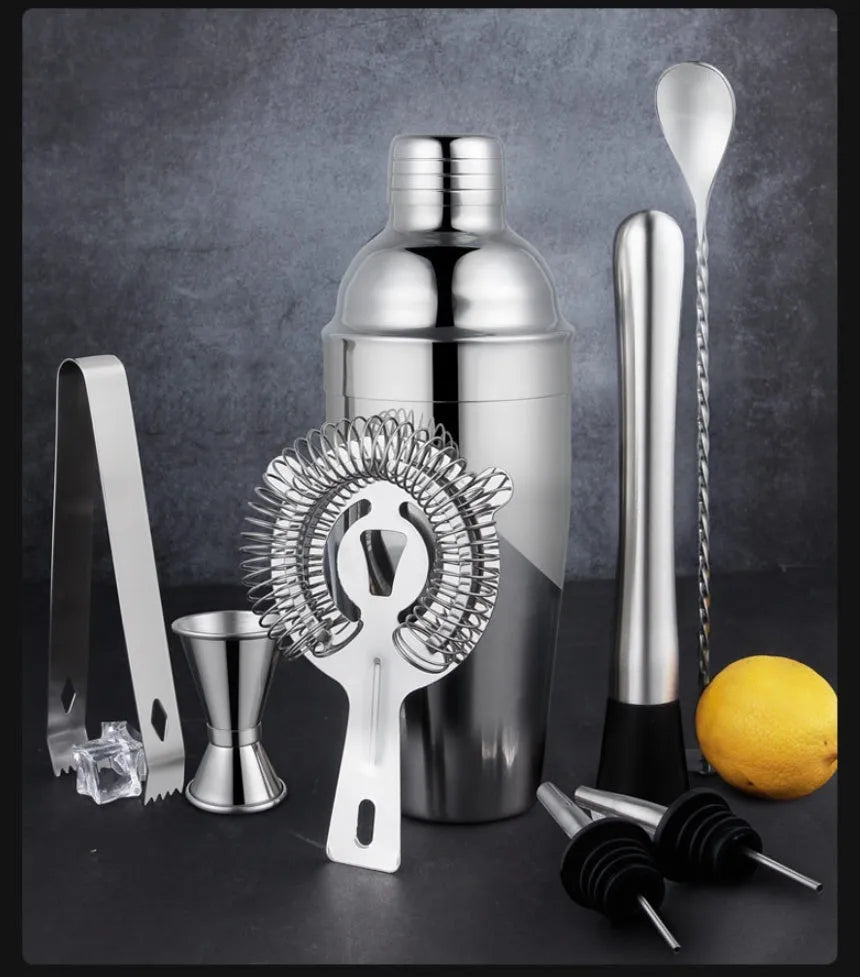 23-piece stainless steel cocktail mixing set with acrylic glasses and bar tools