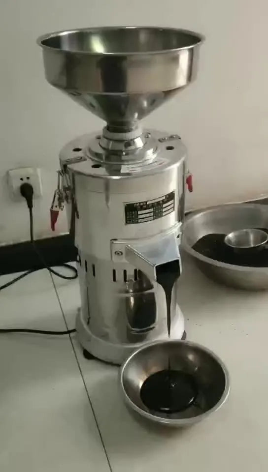 ZX-100Y stainless steel sesame paste grinding machine with 100mm wheel on kitchen counter