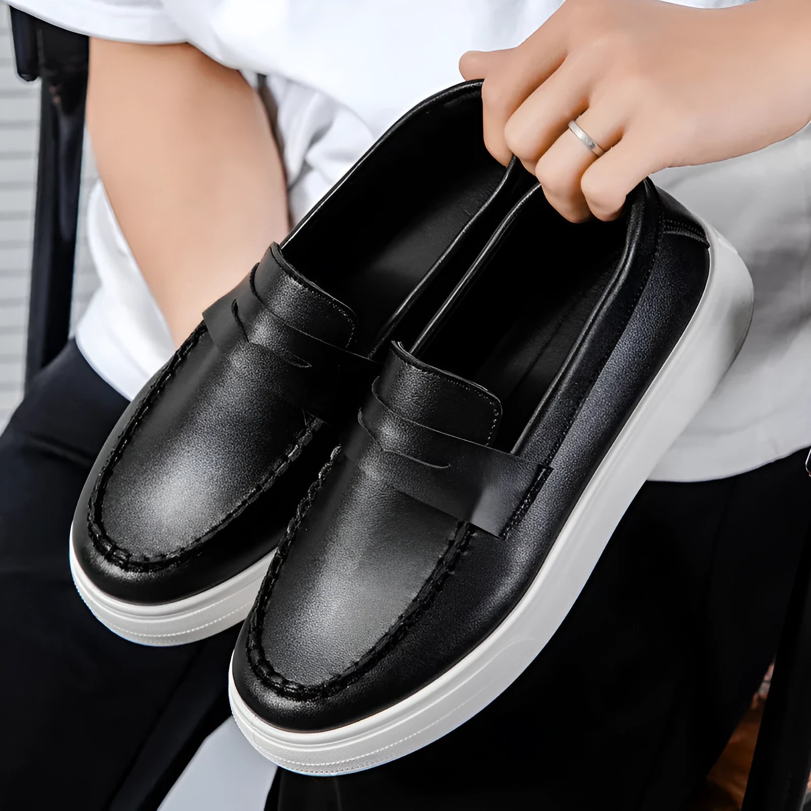 British style casual leather shoes with round toe in artificial PU material, available in three colours