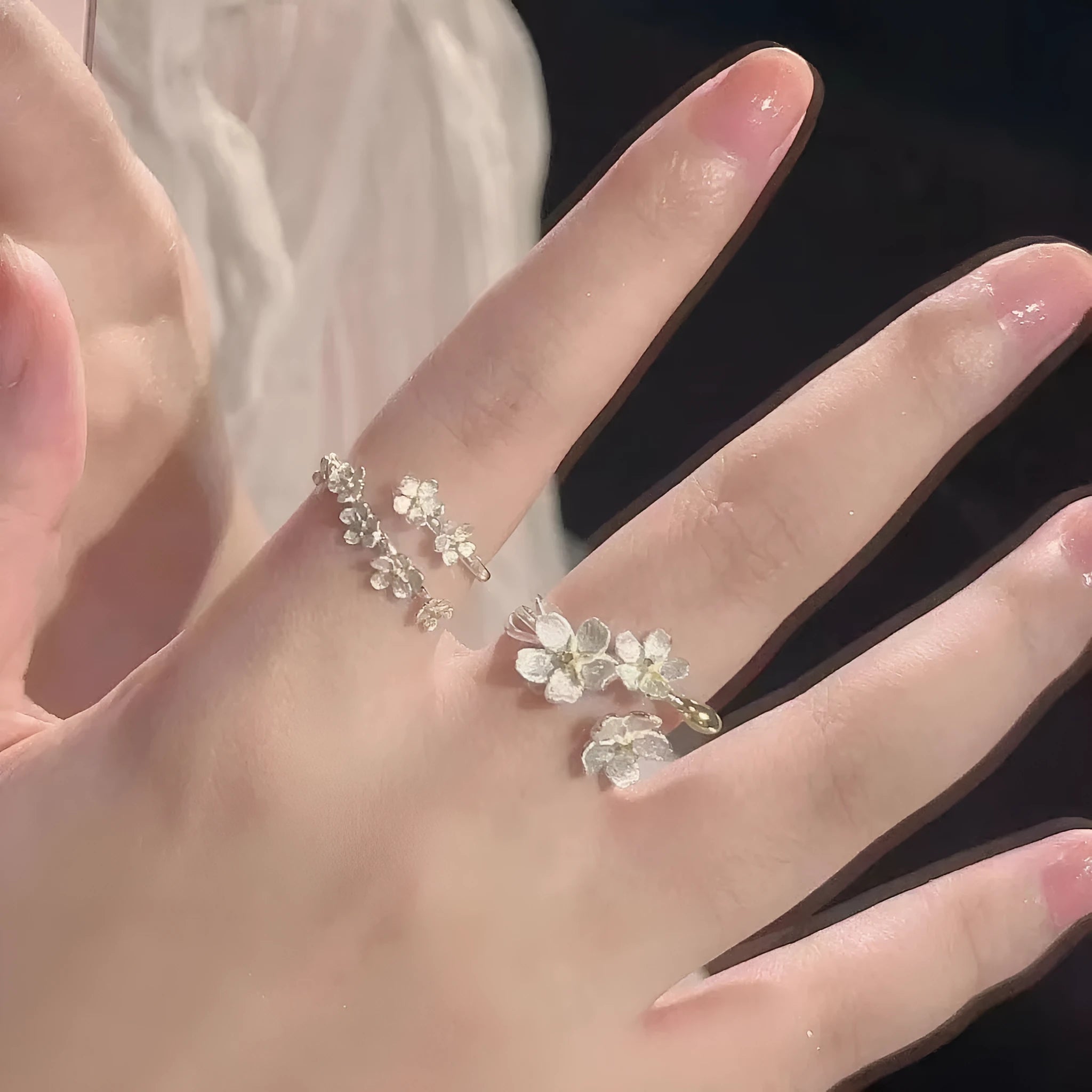 3D Jasmine flower ring with open mouth design in electroplated zinc alloy.