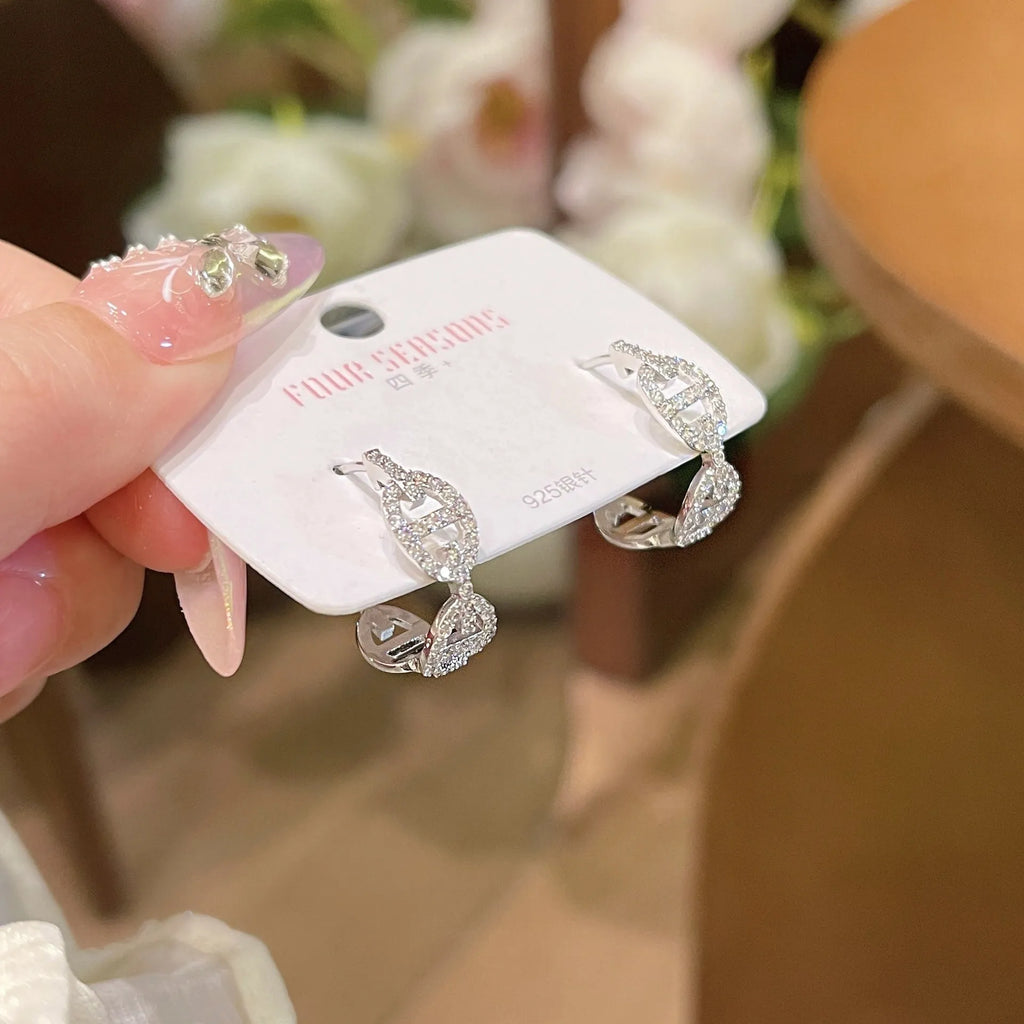 Women's casual diamond earrings with gold plating in silver, gold and rose gold colour options