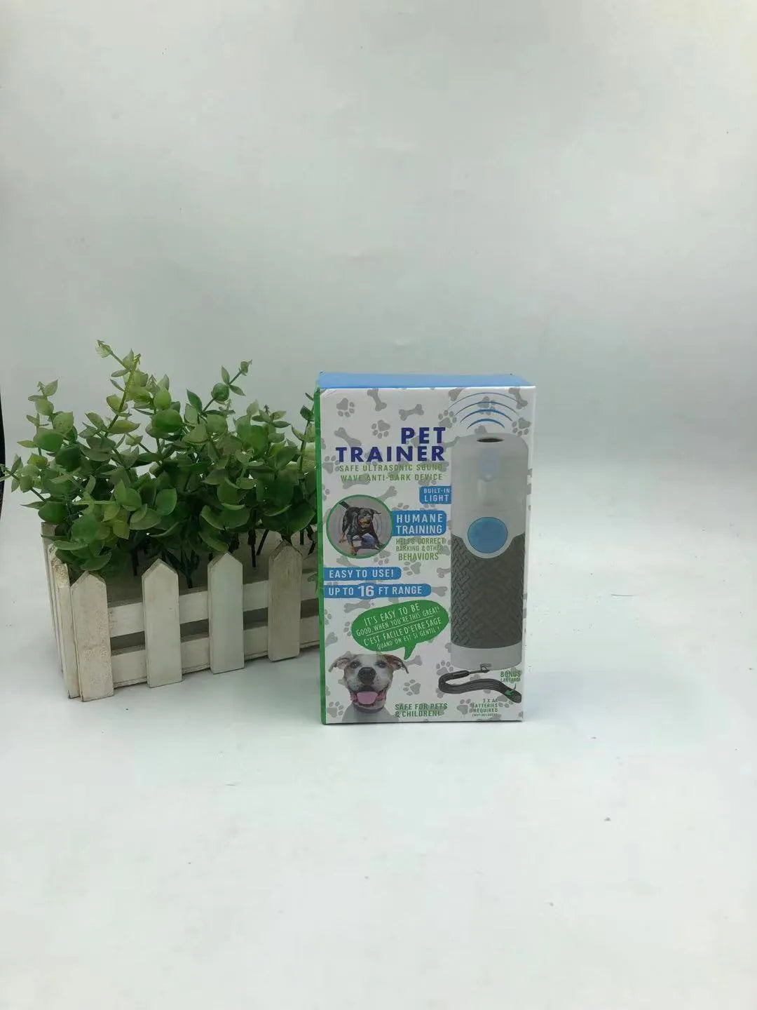 White ultrasonic dog bark stop trainer handheld device for behaviour control