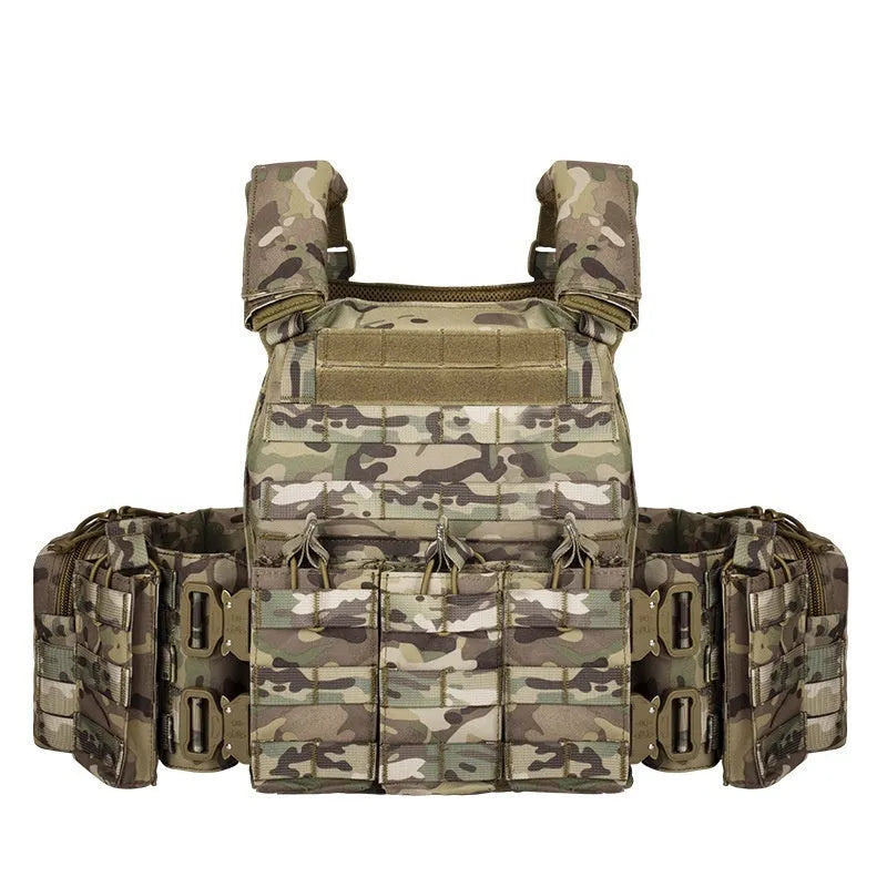 Men's camouflage tactical vest in polyester fabric with free size fitting for outdoor training