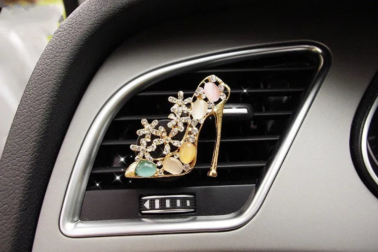 Alloy car fragrance clip with liquid perfume for air vent attachment in decorative designs