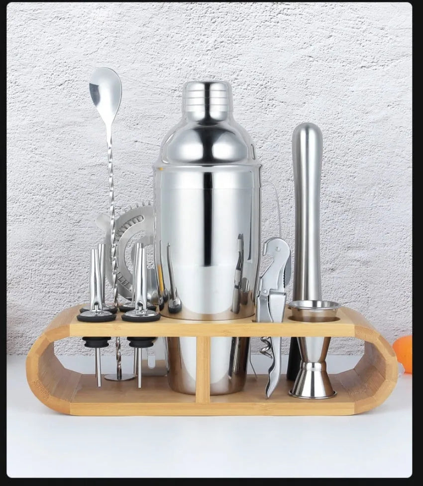 23-piece stainless steel cocktail mixing set with acrylic glasses and bar tools