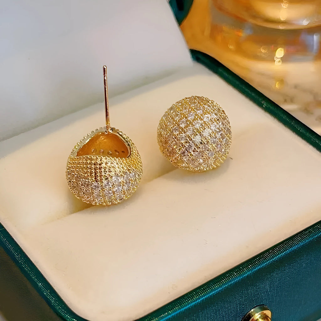 Geometric drop-shaped full diamond little golden beans ear clip earrings in gold and white colours