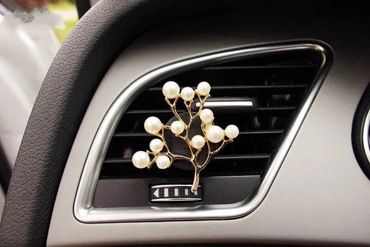 Alloy car fragrance clip with liquid perfume for air vent attachment in decorative designs
