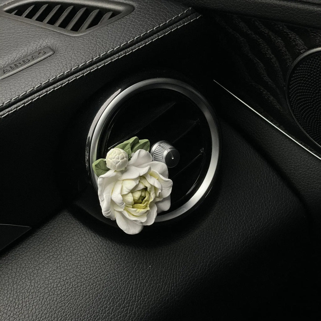 Jasmine car perfume diffuser on air vent with 5ml essential oil bottle