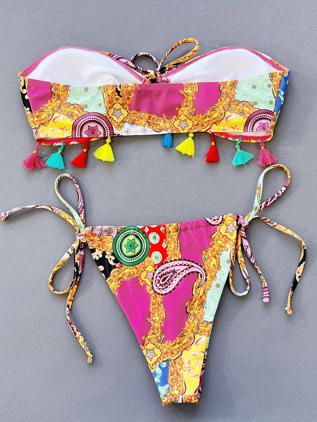 Women's printing tube top and briefs bikini set for swimming.